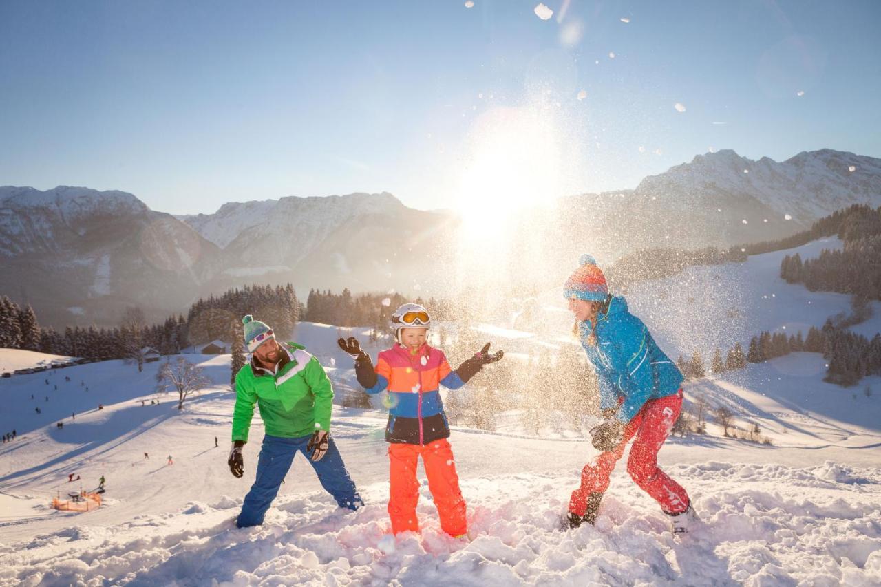 גולינג אן דר זלצאך Chalet Happy Family, Secluded Location, 15 Min To Salzburg And Just Short To T Lakes Sound Of Music, Bbq&Bikes&Sunbeds For Free, Up To 14P מראה חיצוני תמונה
